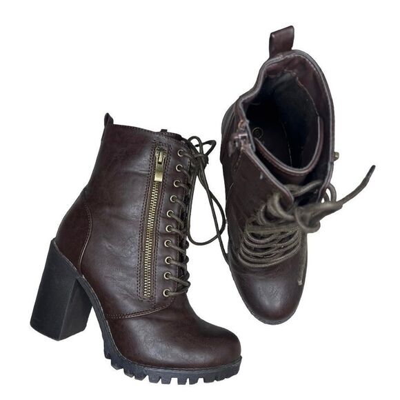 Dream Pairs lace up booties size 6 - Picture 3 of 9